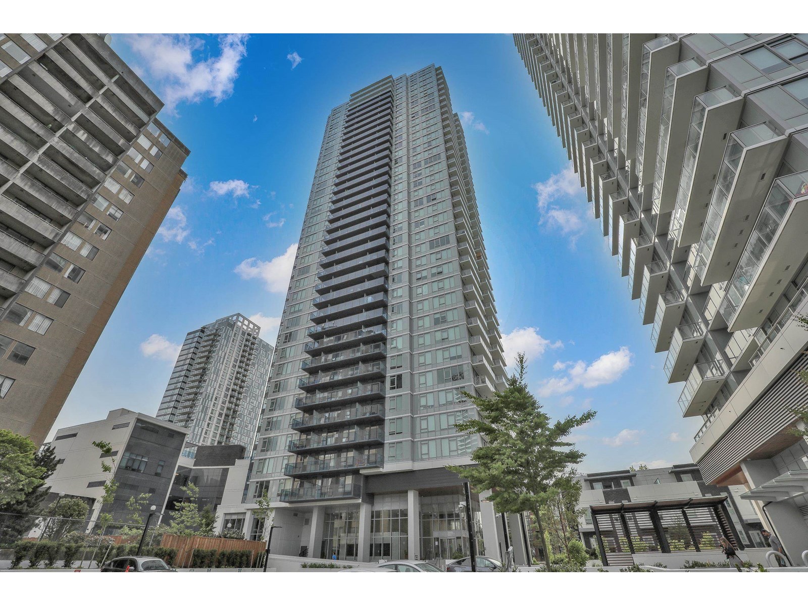 10448 University Drive Unit 809, Surrey, BC V3T 0S7