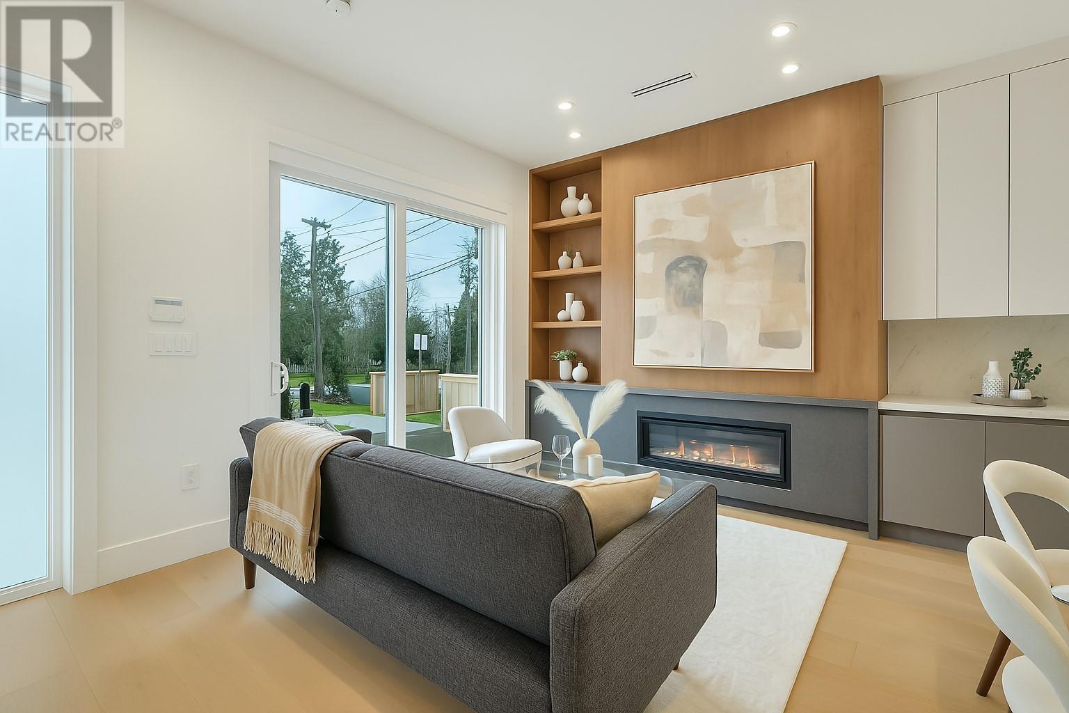 785 Skeena St, Vancouver, BC V5K 4P4