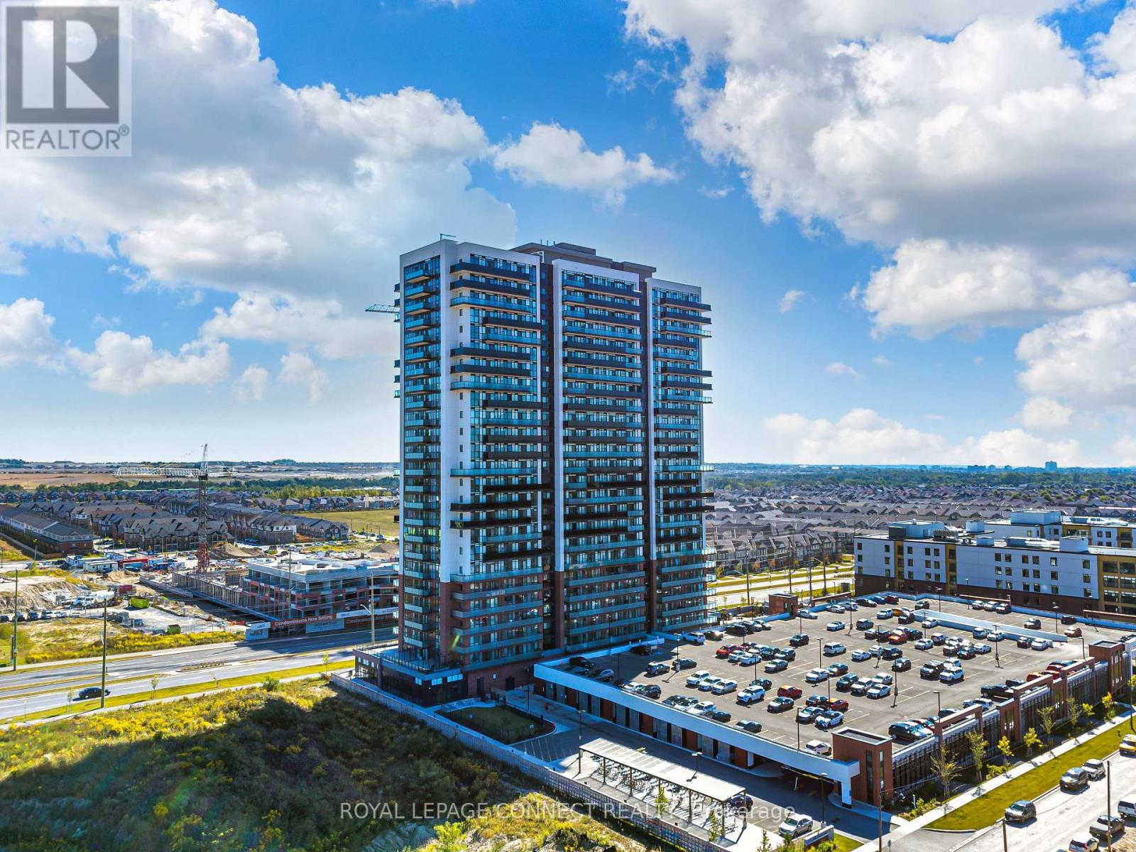 718 2550 Simcoe St N, Oshawa, ON L1L 0R5