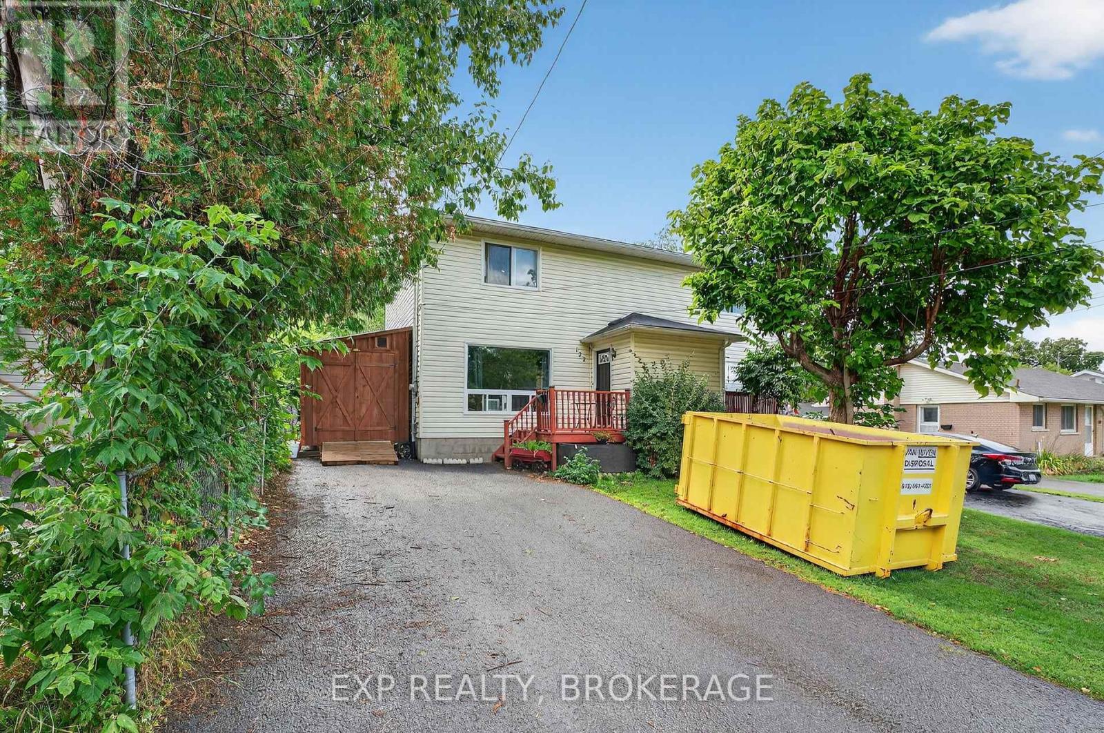122 Birch St, Gananoque, ON K7G 2T4