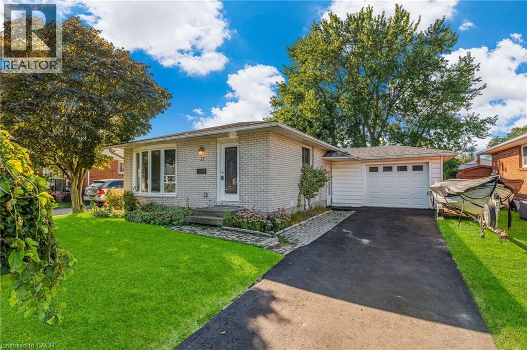 27 Locke Ave, St. Thomas, ON N5P 3X5