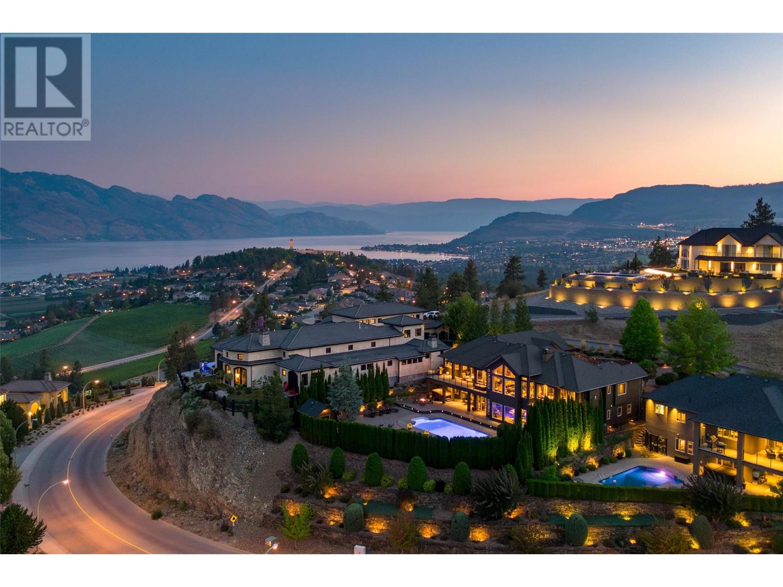 1528 Vineyard Dr, West Kelowna, BC V4T 2Y7