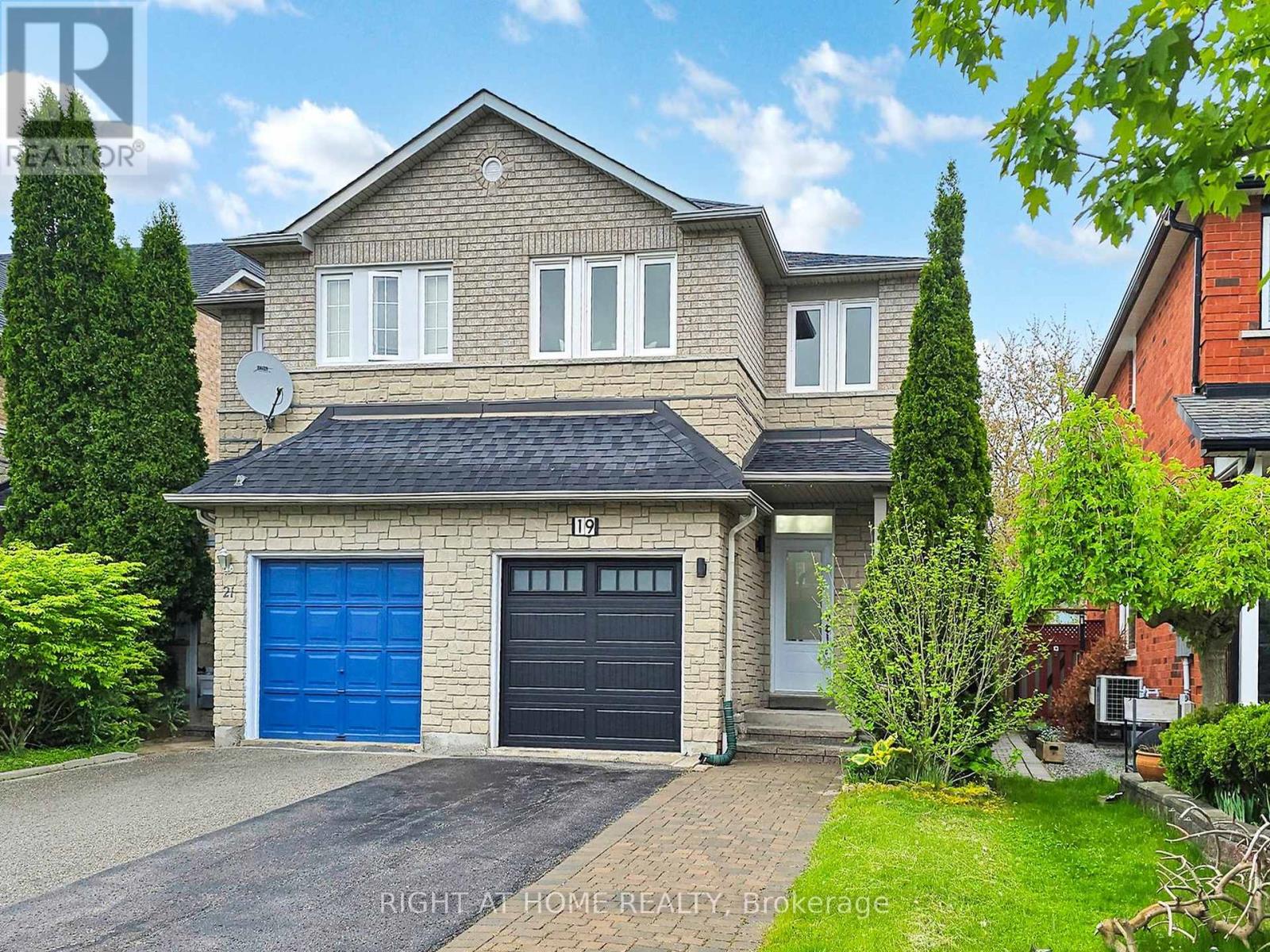 19 Indigo St, Richmond Hill, ON L4S 1W2
