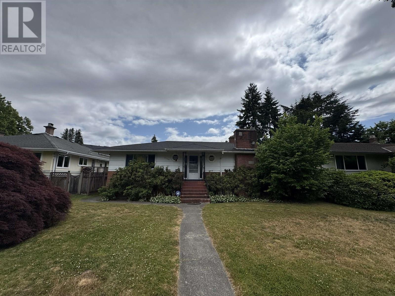 2134 W 53rd Ave, Vancouver, BC V6P 1L5