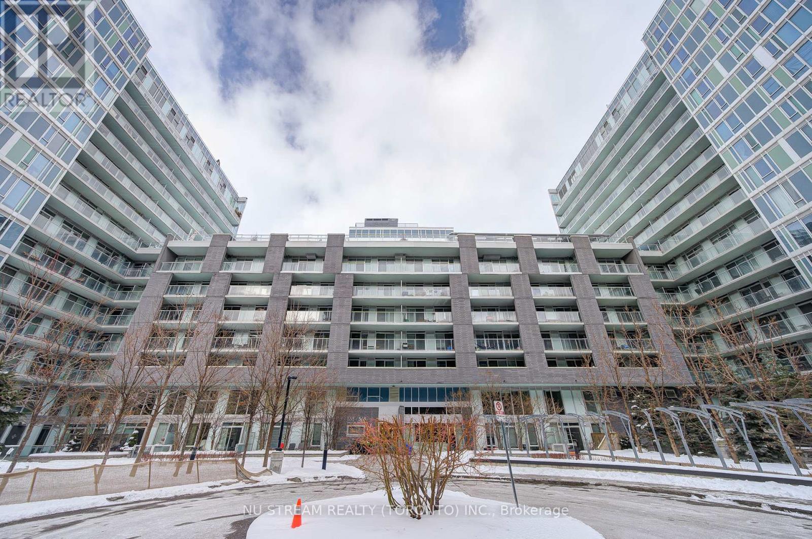 555 Wilson Ave E810 Ave, Toronto Clanton Park, ON M3H 0C5