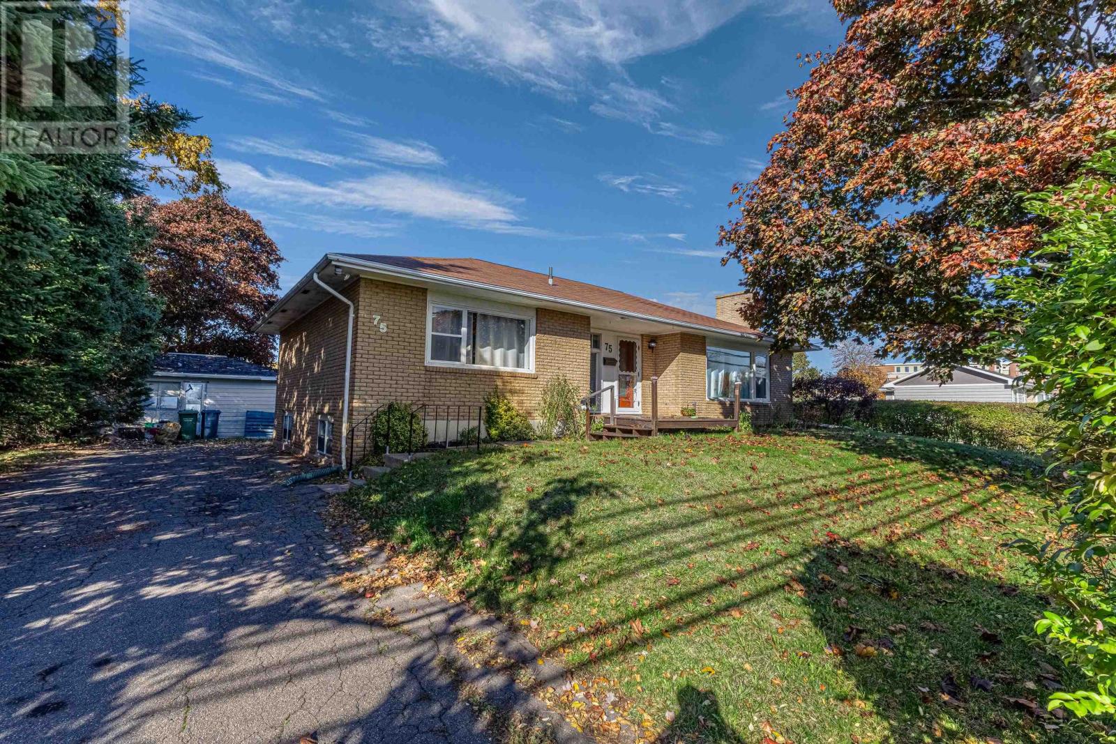 75 Kirkwood Dr, Charlottetown, PE C1A 2V2