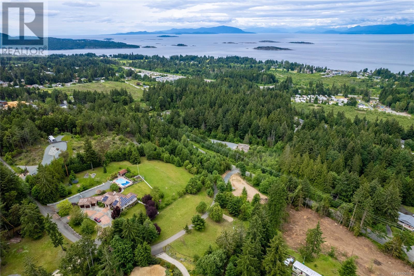 7255 Aulds Road #a, Lantzville, BC V0R 2H0