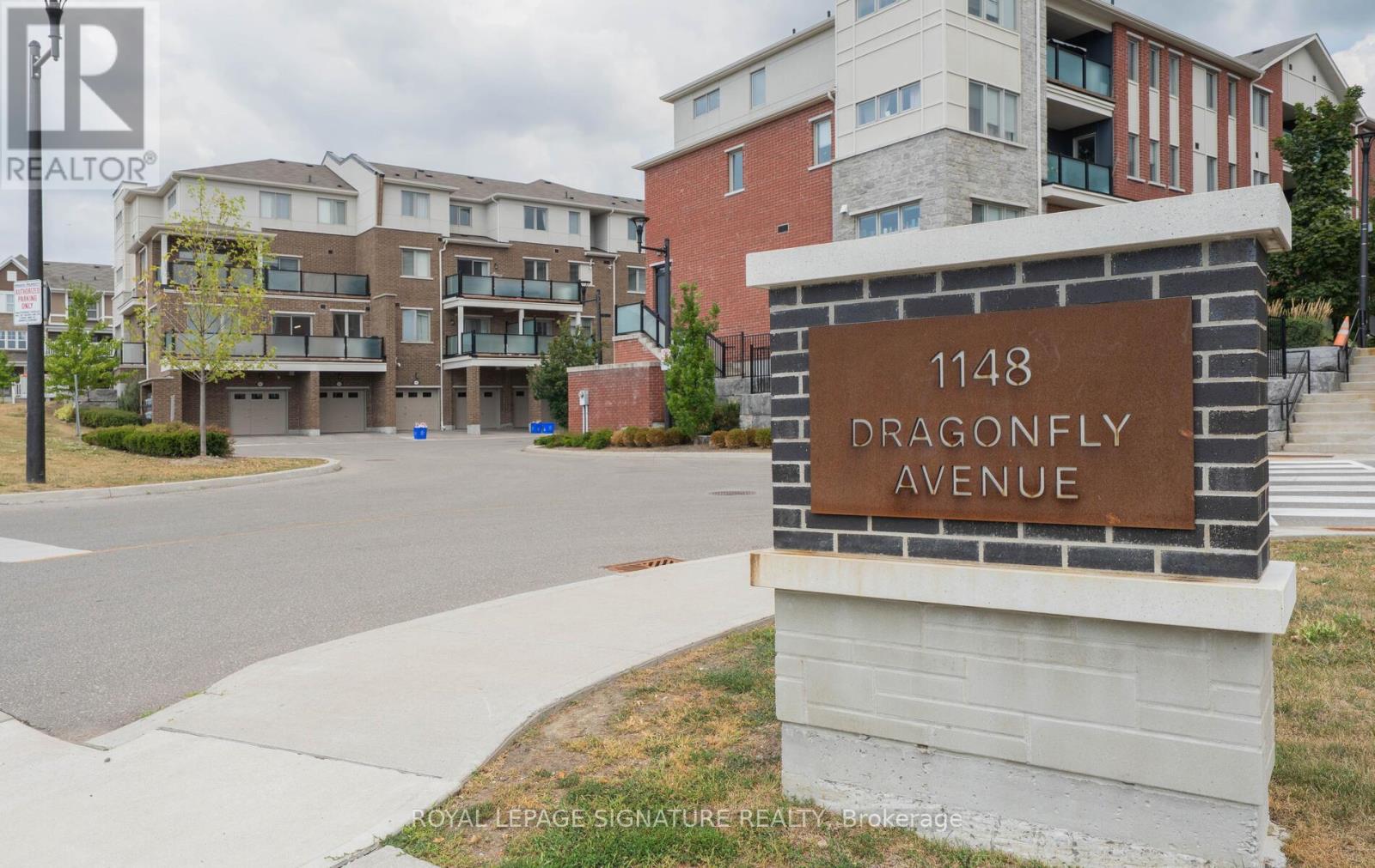 101 1148 Dragonfly Ave, Pickering, ON L1X 0H5