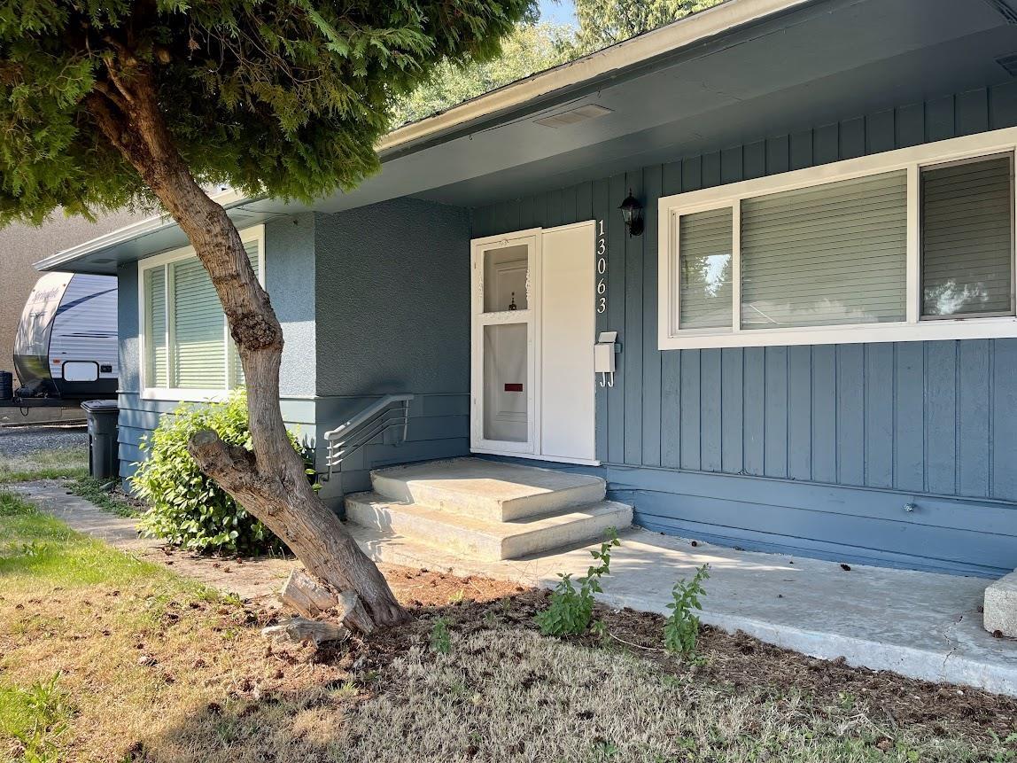 13063-13065 103a Ave, Surrey, BC V3T 1S4