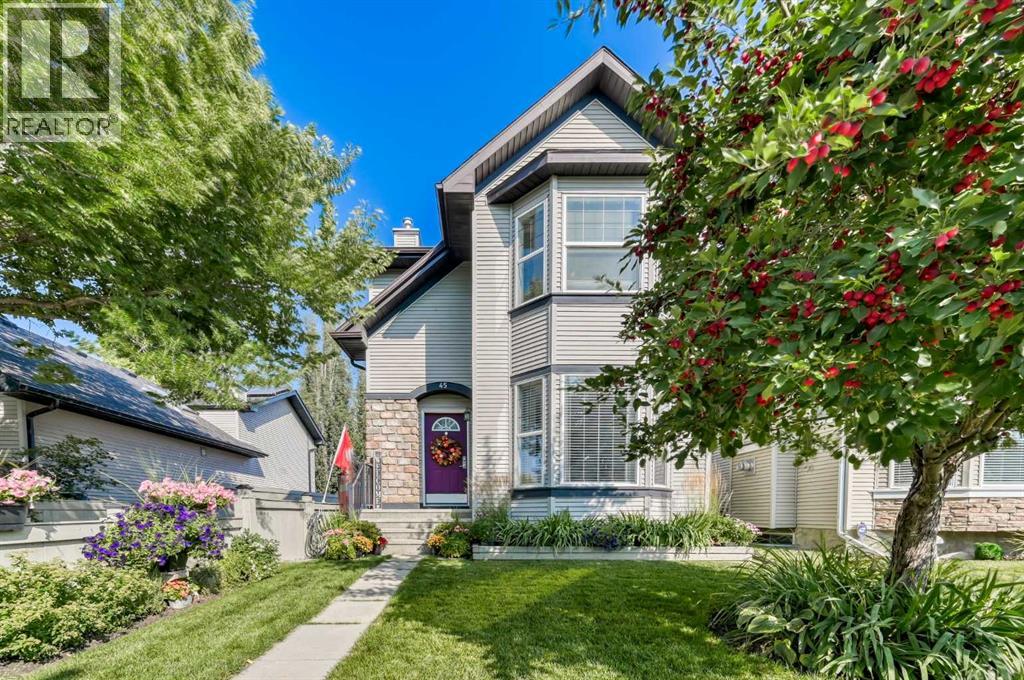 45 Cranberry Sq, Calgary, AB T3M 1J5
