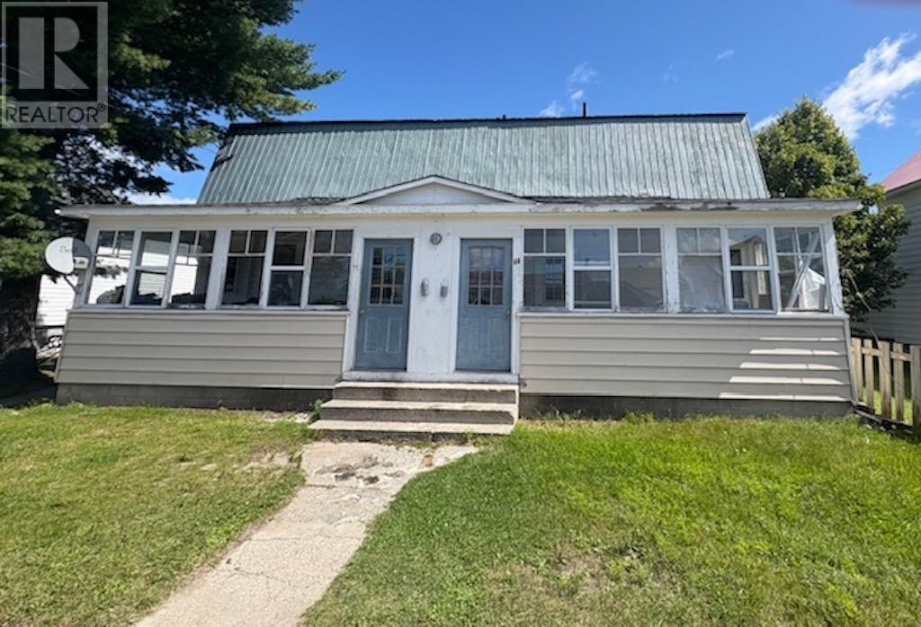 42-44 Aberdeen St, Chapleau, ON P0M 1K0