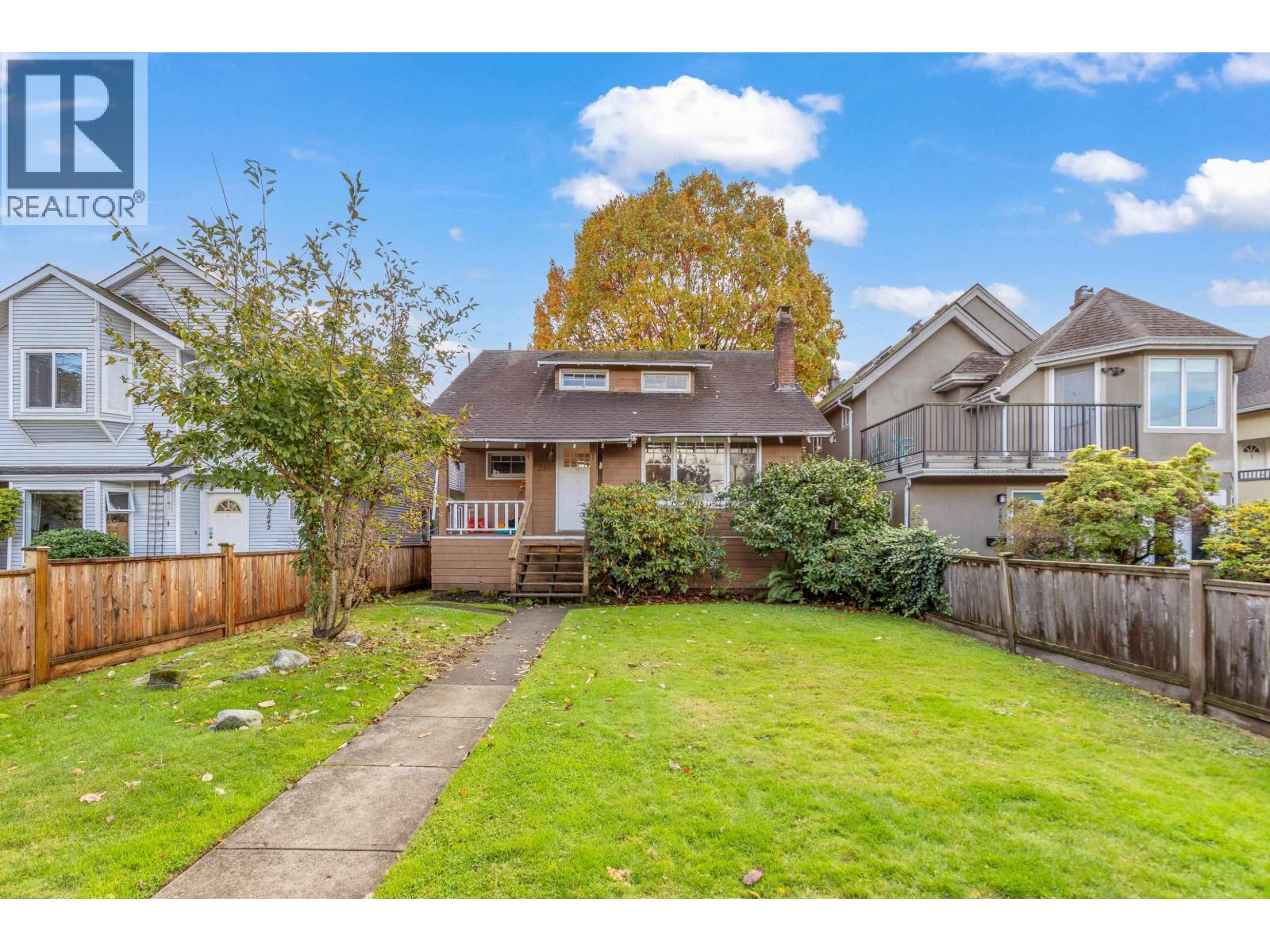 2846 W 8th Ave, Vancouver, BC V6K 2B9