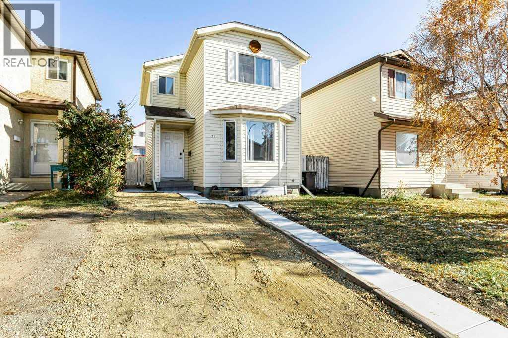 71 Good Cres, Red Deer, AB T4P 3L8