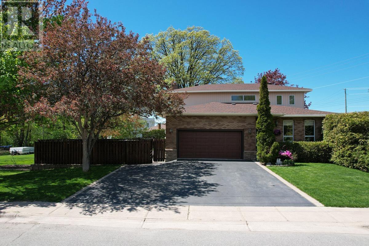 37 Beech St, Sault Ste. Marie, ON P6B 4R4