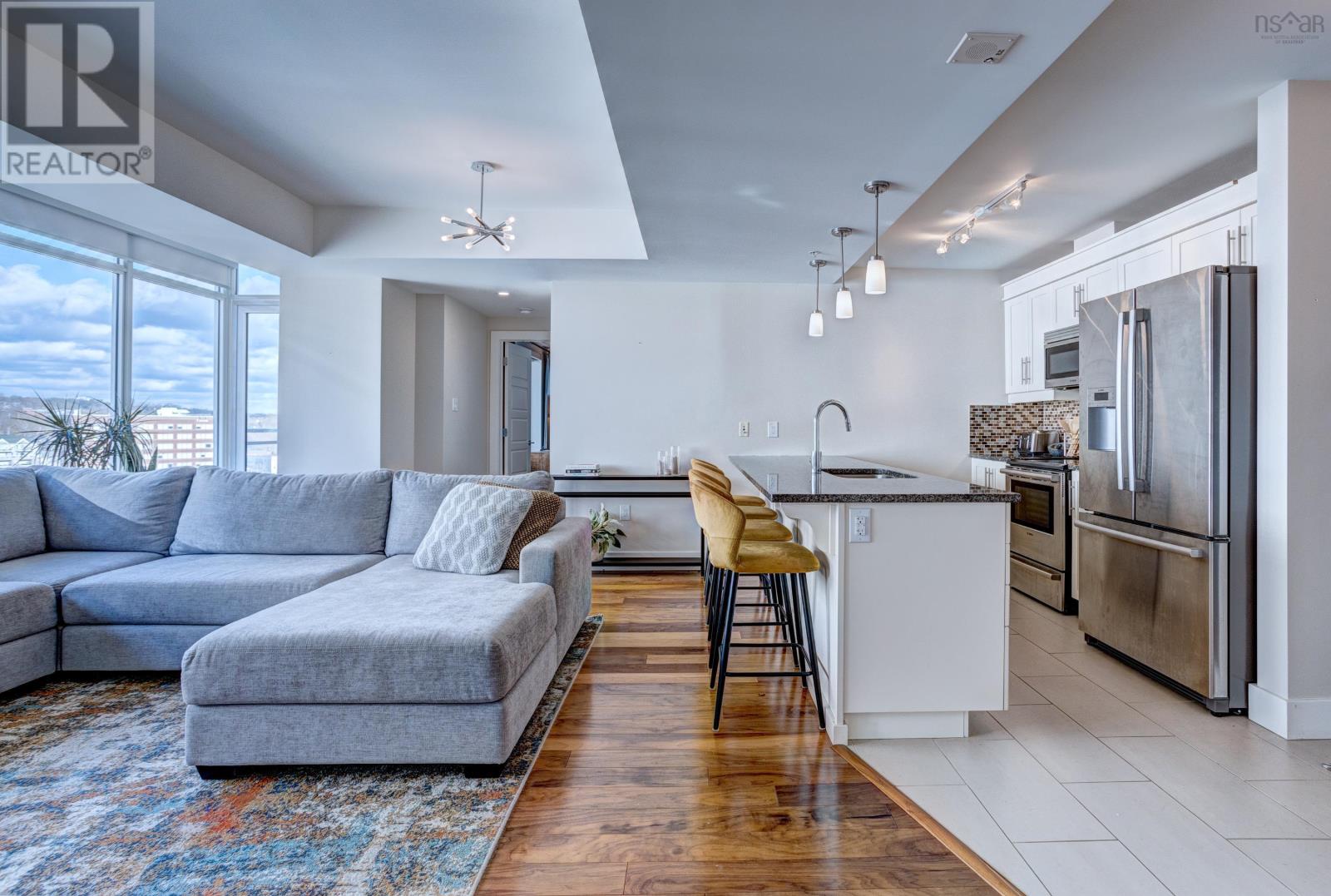 31 Kings Wharf Place Unit 806, Dartmouth, NS B2Y 0C1