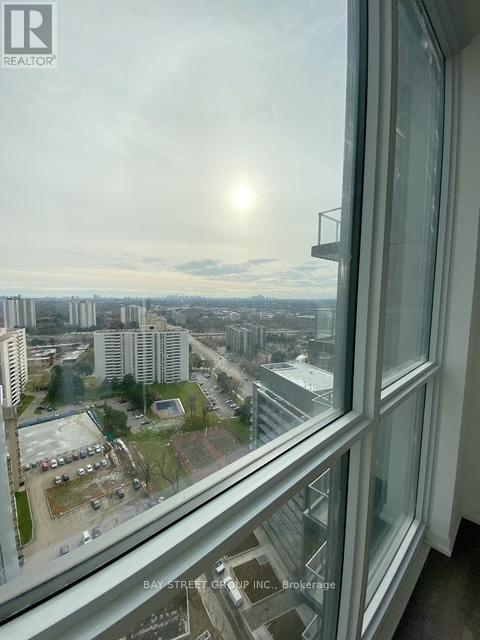 2304 38 Forest Manor Rd, Toronto, ON M2J 0H4
