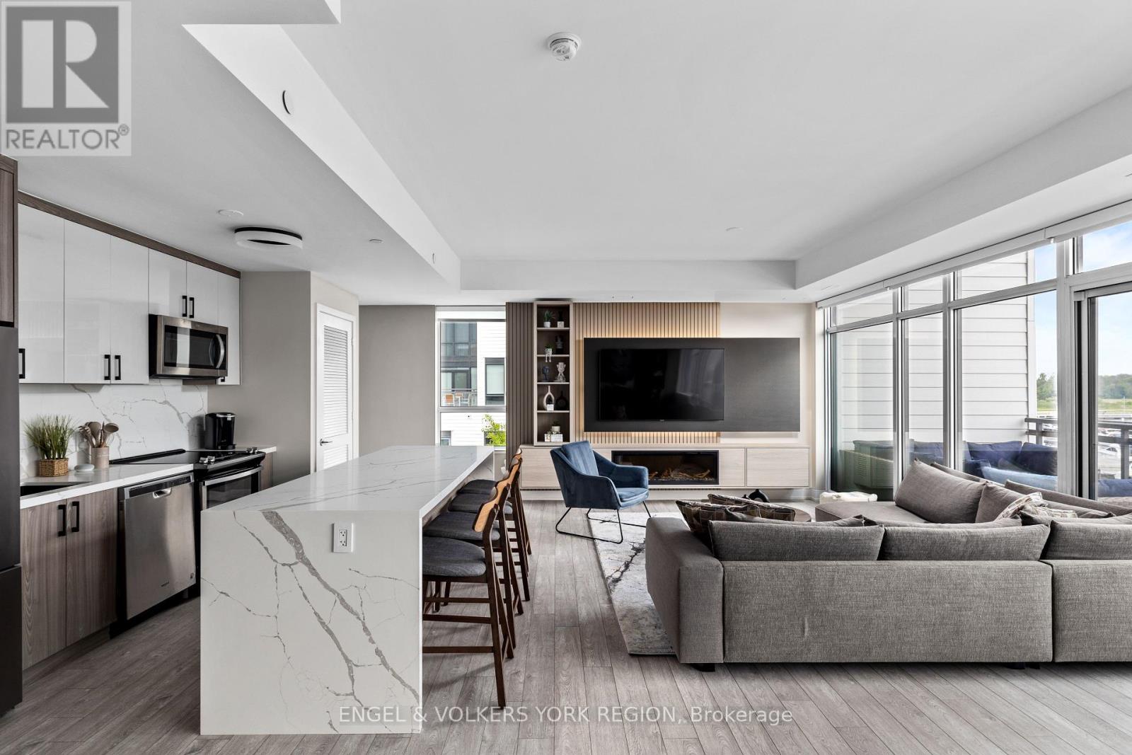110 317 Broward Way, Innisfil, ON L9S 0M6