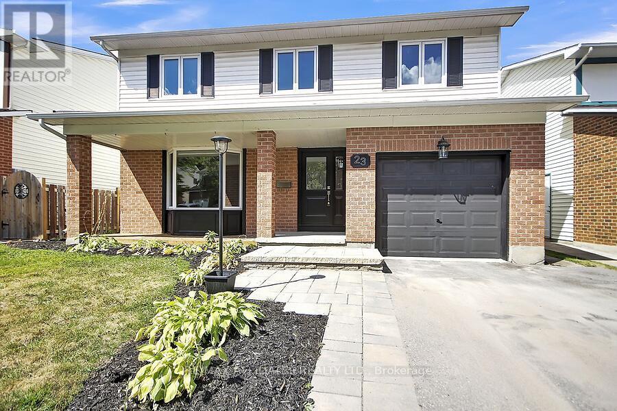 23 Tamblyn Cres, Ottawa, ON K2L 3A5