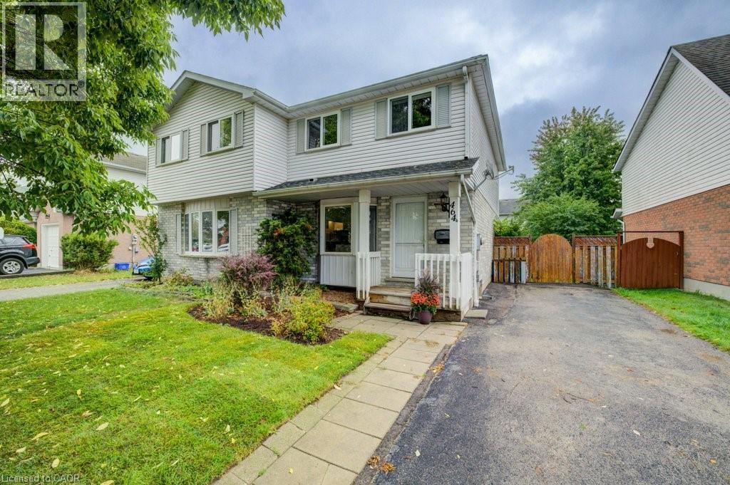 464 Exmoor St #b, Waterloo, ON N2K 3T7