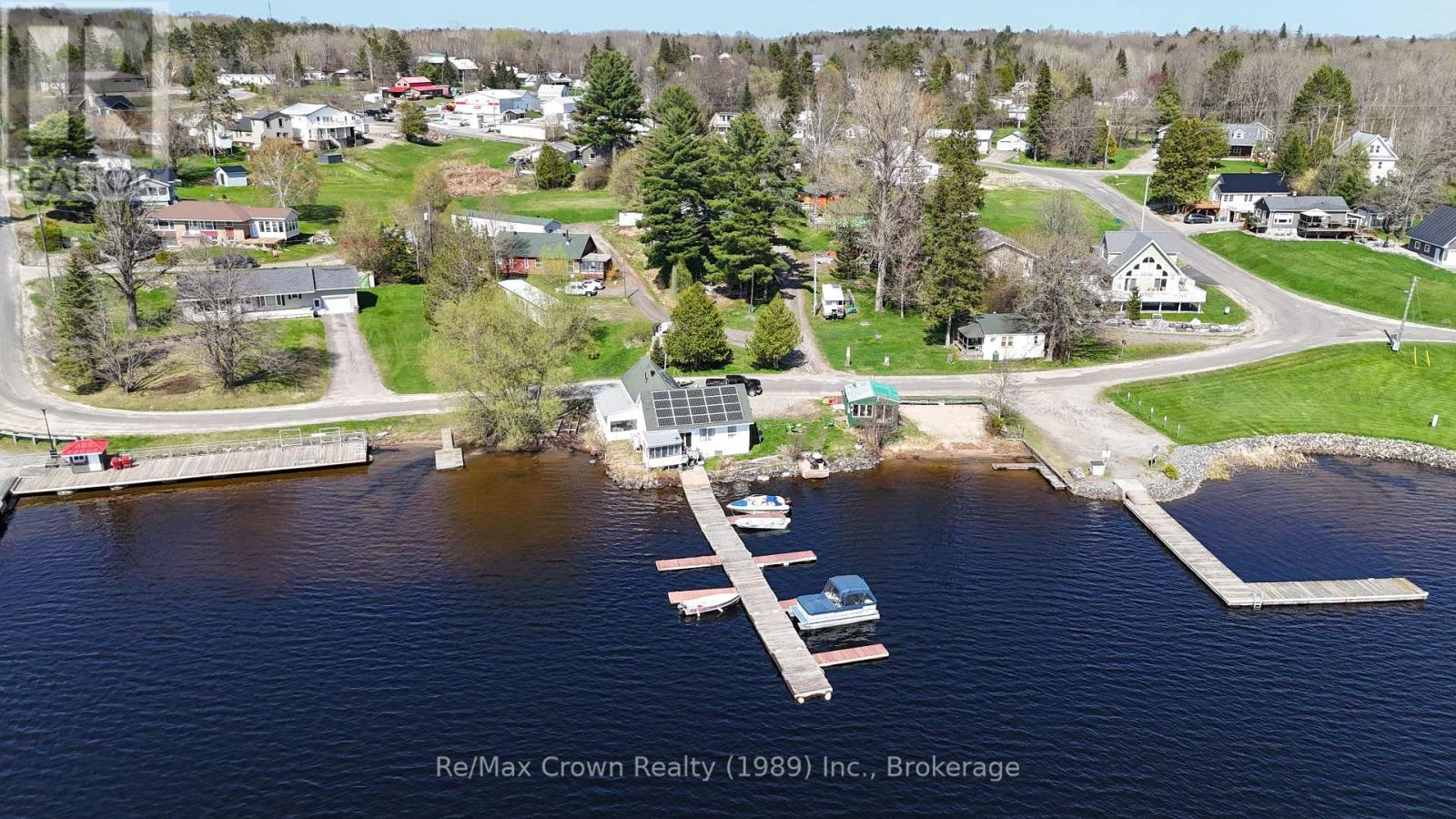 84-85 Wilson Lake Rd, Parry Sound Remote Area Port Loring, ON P0H 1Y0