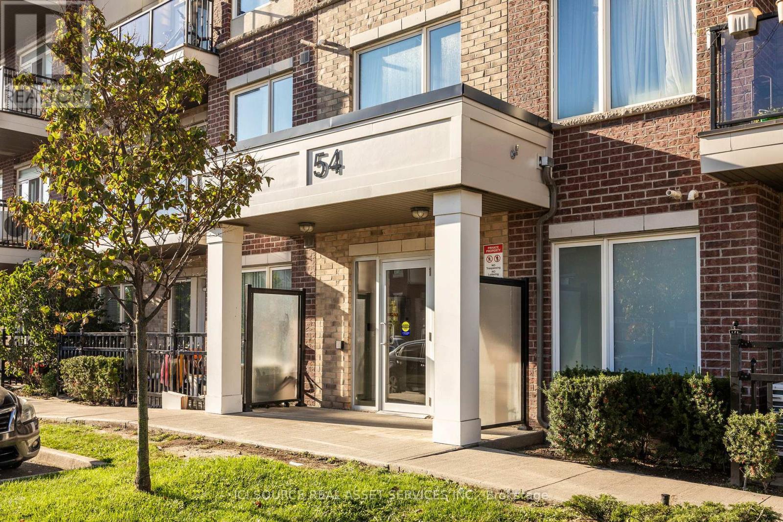 110 54 Sky Harbour Dr, Brampton, ON L6Y 6B9