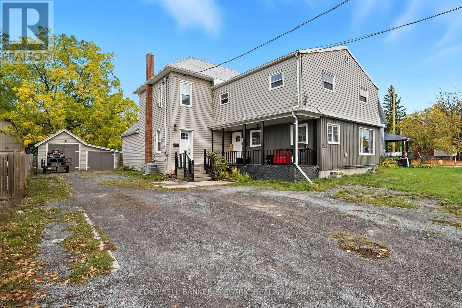 123 West St, Quinte West, ON K8V 2M5