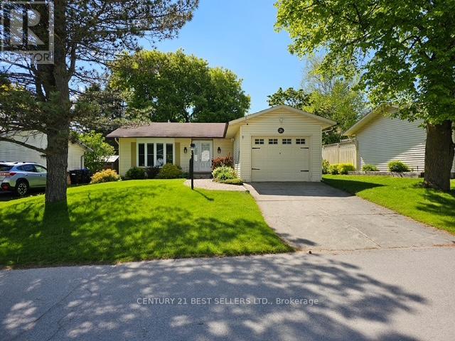 26 Tecumseth Pines Dr, New Tecumseth, ON L0G 1W0