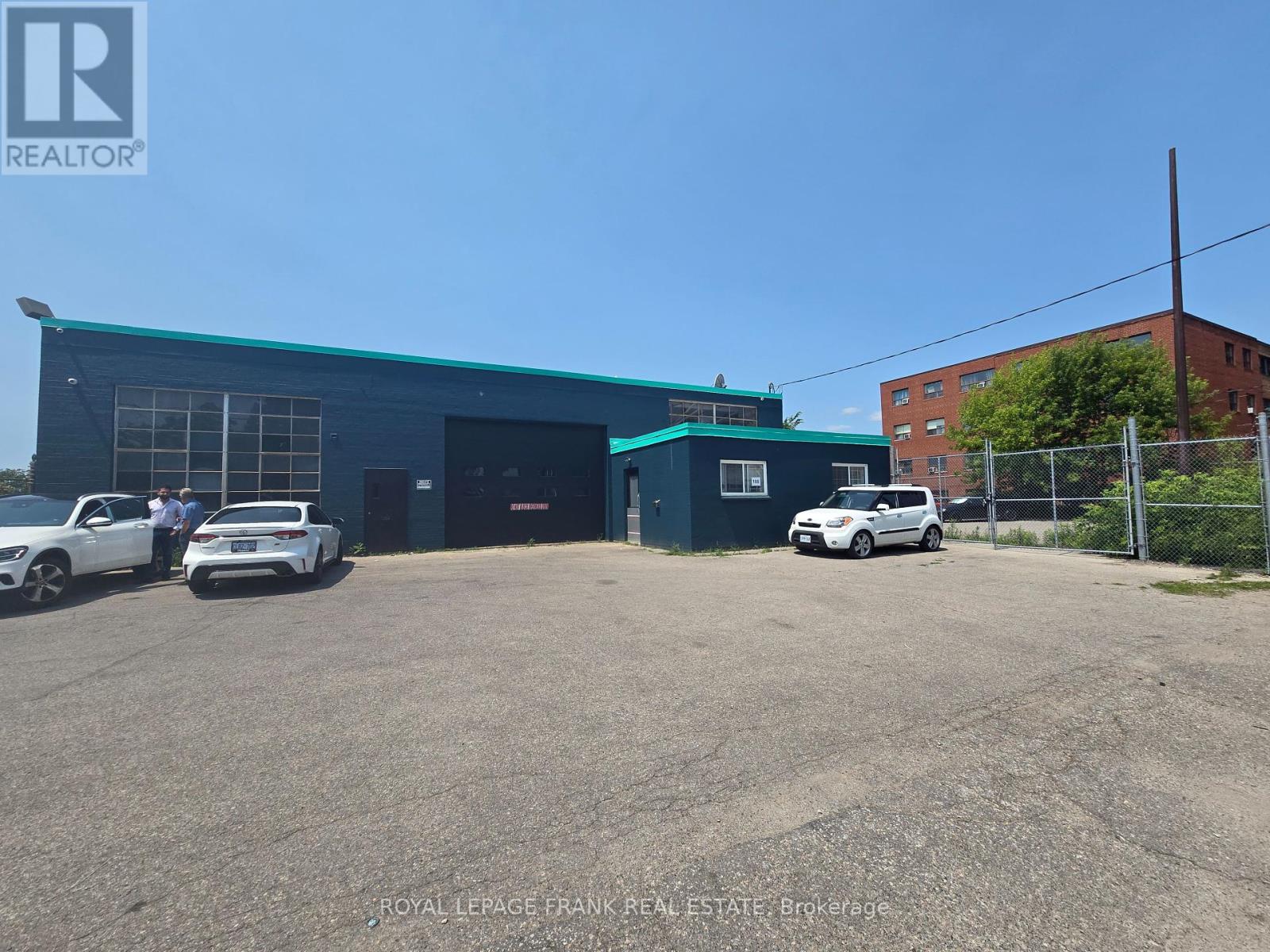 182188 Park Rd S, Oshawa Vanier, ON L1J 4H2