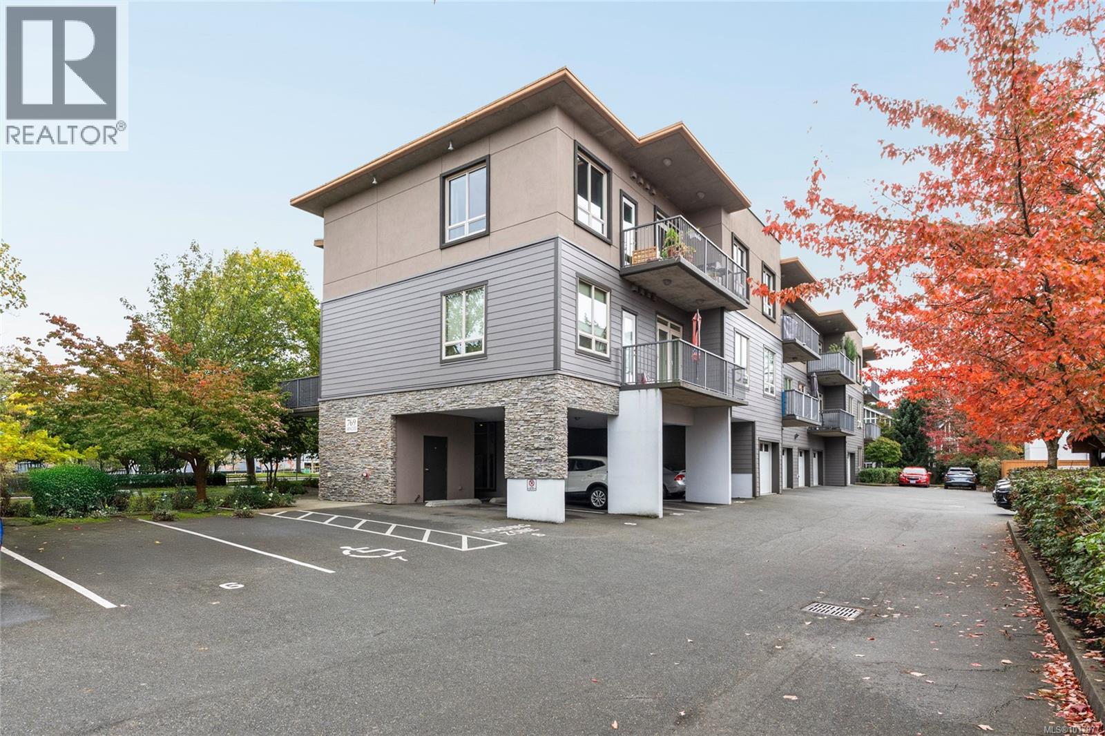769 Arncote Ave Unit 205 Ave, Langford, BC V9B 3E4