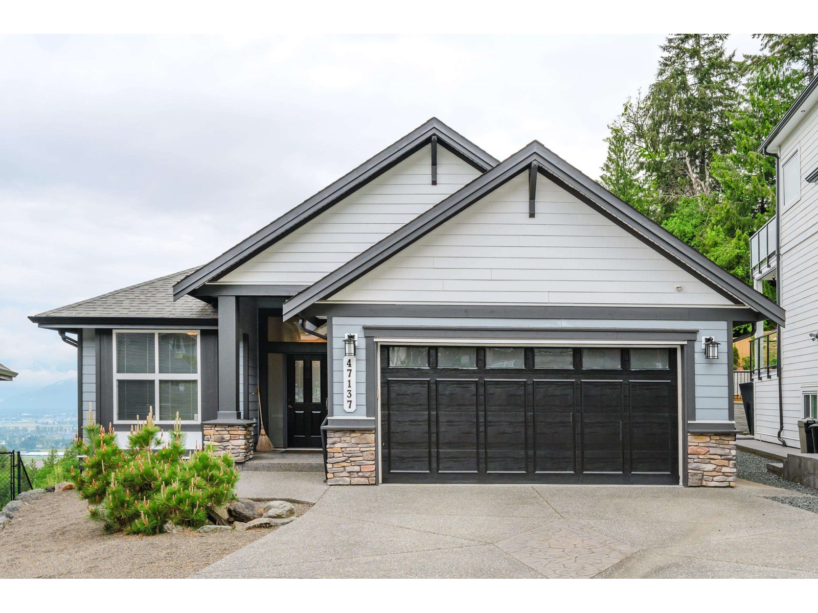 47137 Macfarlane Placepromontory, Chilliwack, BC V2R 0P3