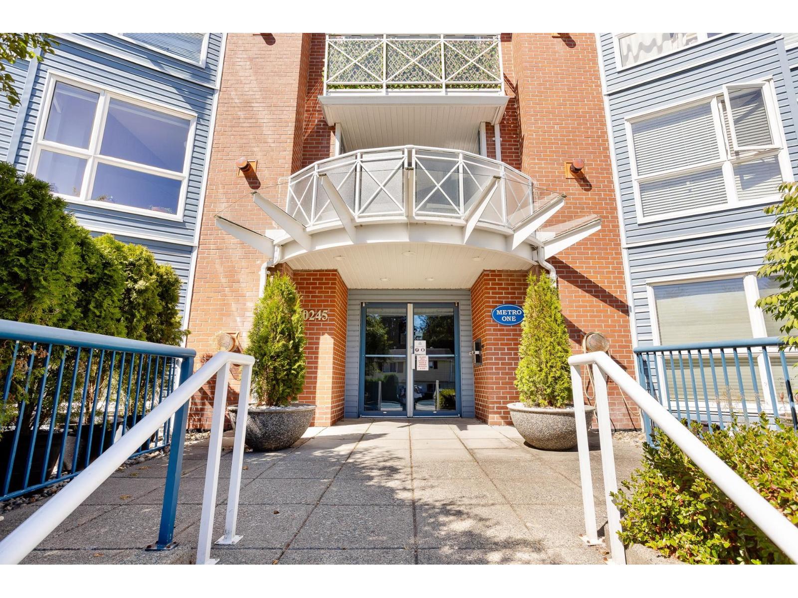 20245 53 Avenue Unit 201, Langley, BC V3A 3V2