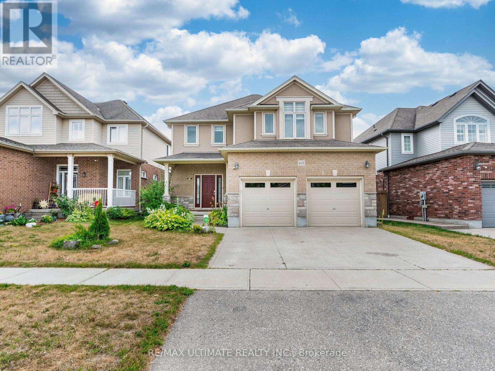 621 Thomas Slee Dr, Kitchener, ON N2P 2Y8