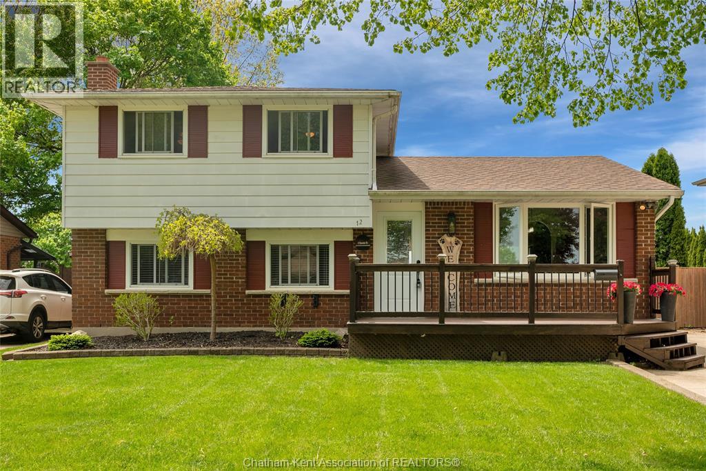 12 Donalda Dr, Chatham, ON N7L 4J5