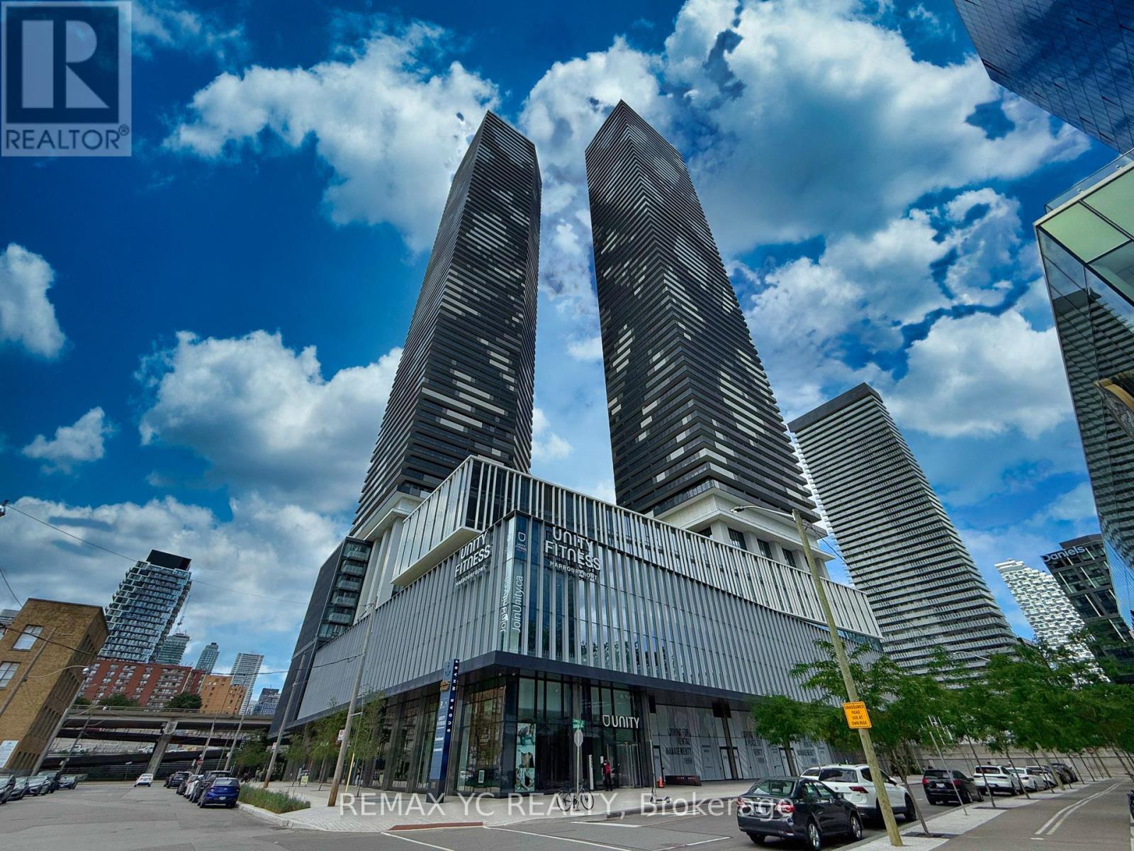 7108 138 Downes St, Toronto, ON M5E 0E4