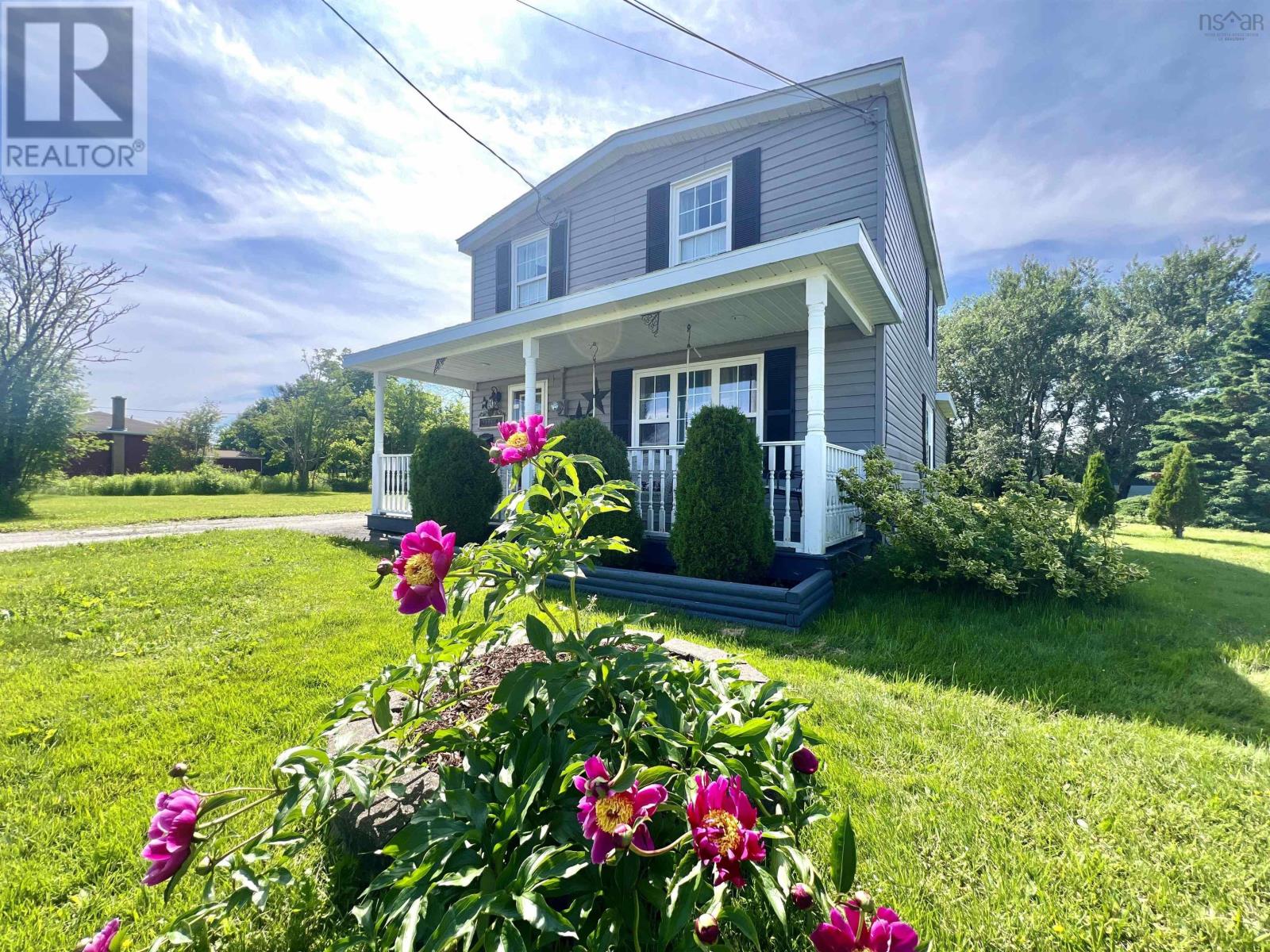 980 Shore Rd, Sydney Mines, NS B2A 3R6 MLS 202415586 Houseful