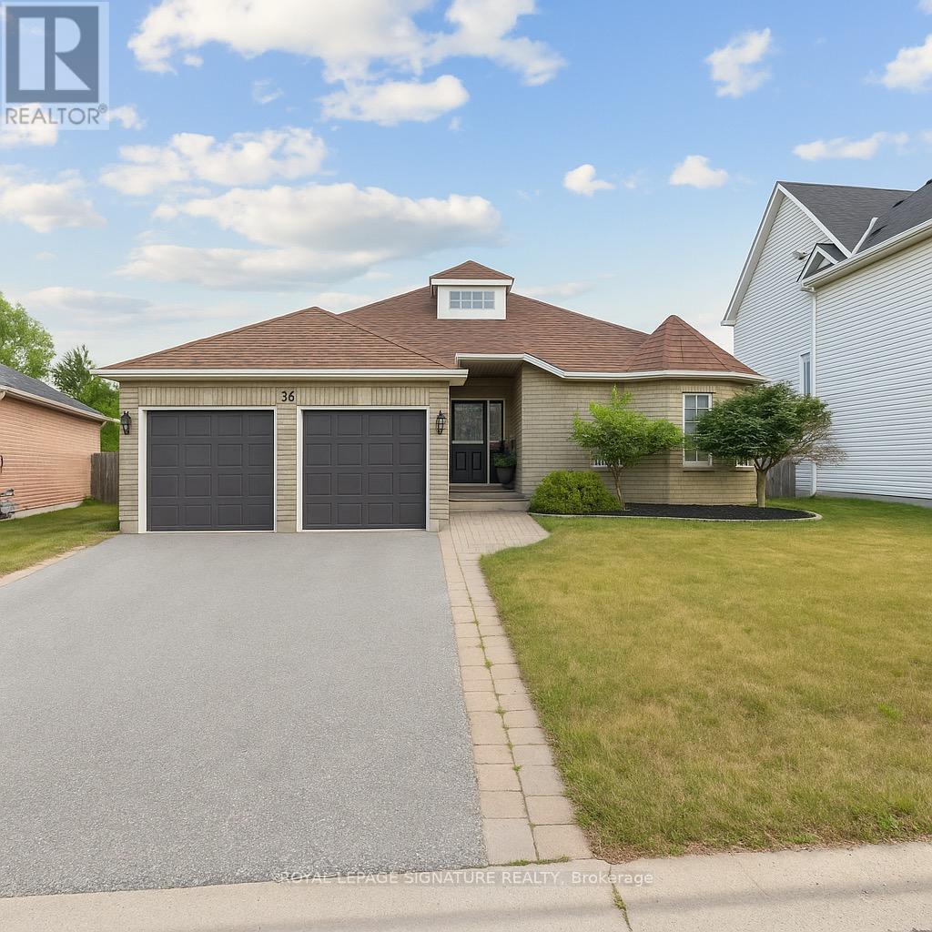 38 Royal Amber Cres, East Gwillimbury, ON L0G 1M0