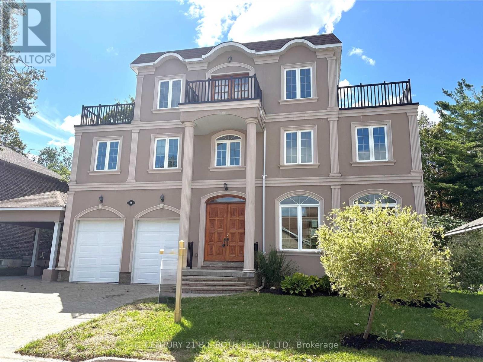 16 Gray Ln, Barrie, ON L4N 7T1