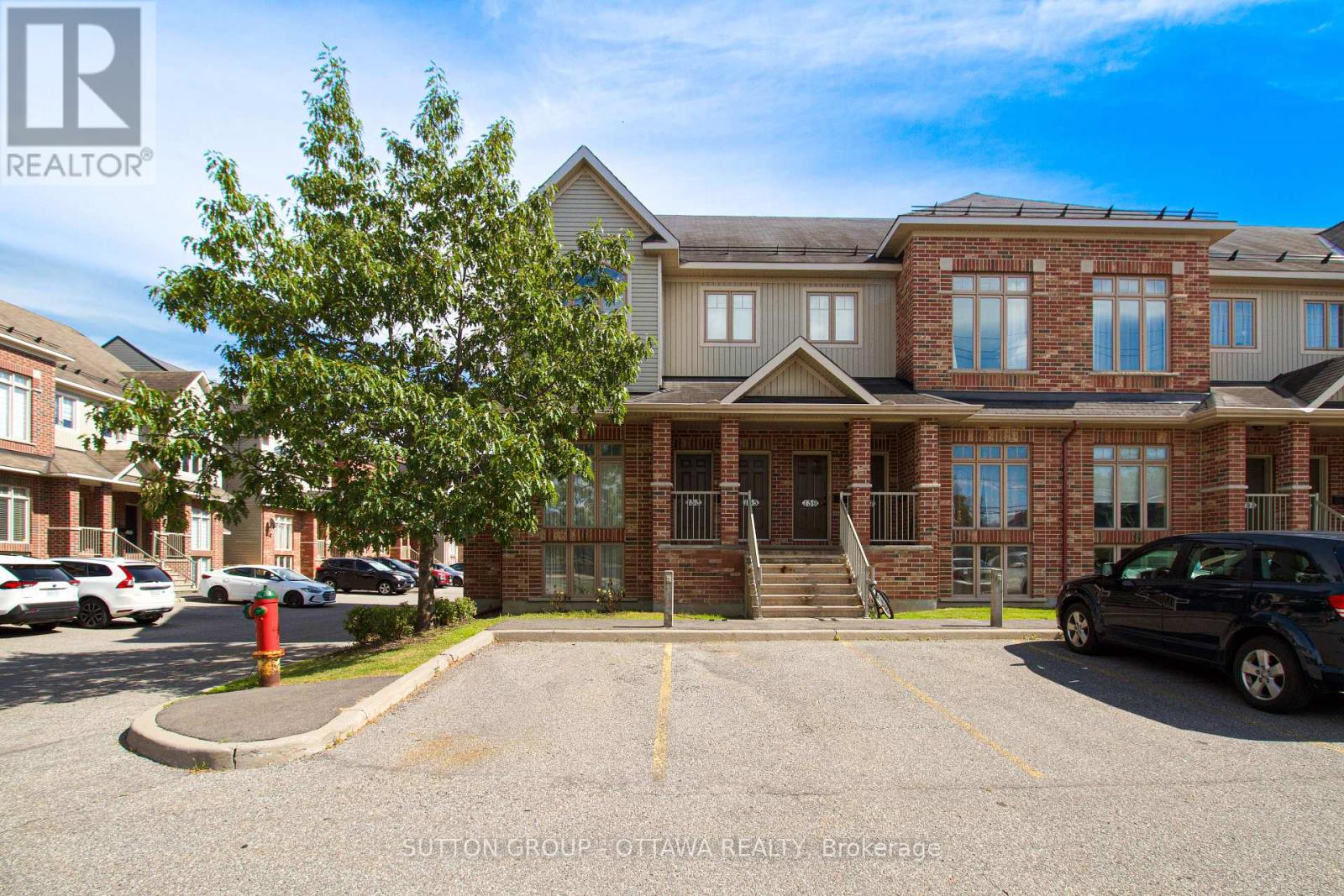 133 1512 Walkley Rd, Ottawa, ON K1V 2G6