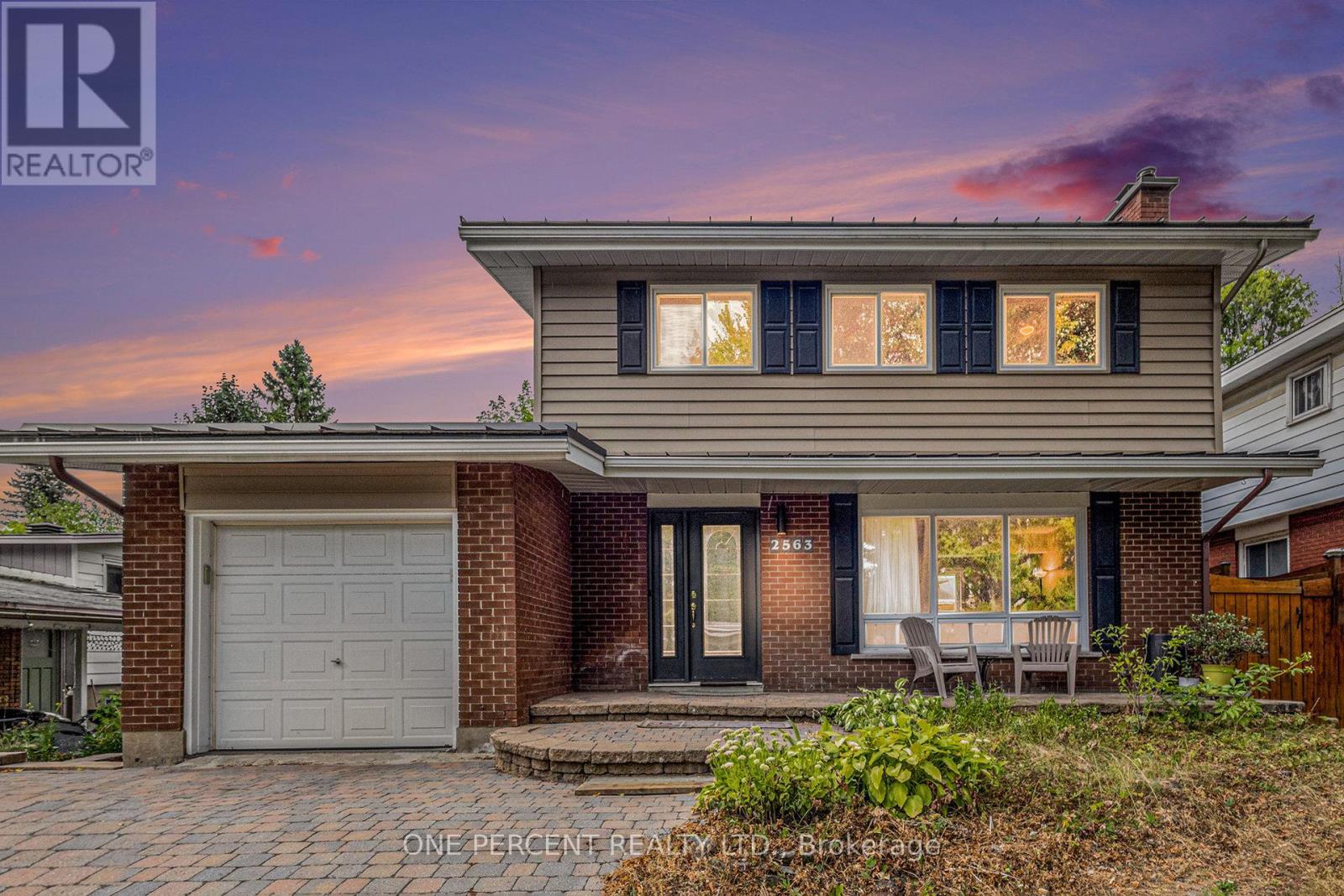 2563 Egan Rd, Ottawa, ON K1V 8M9