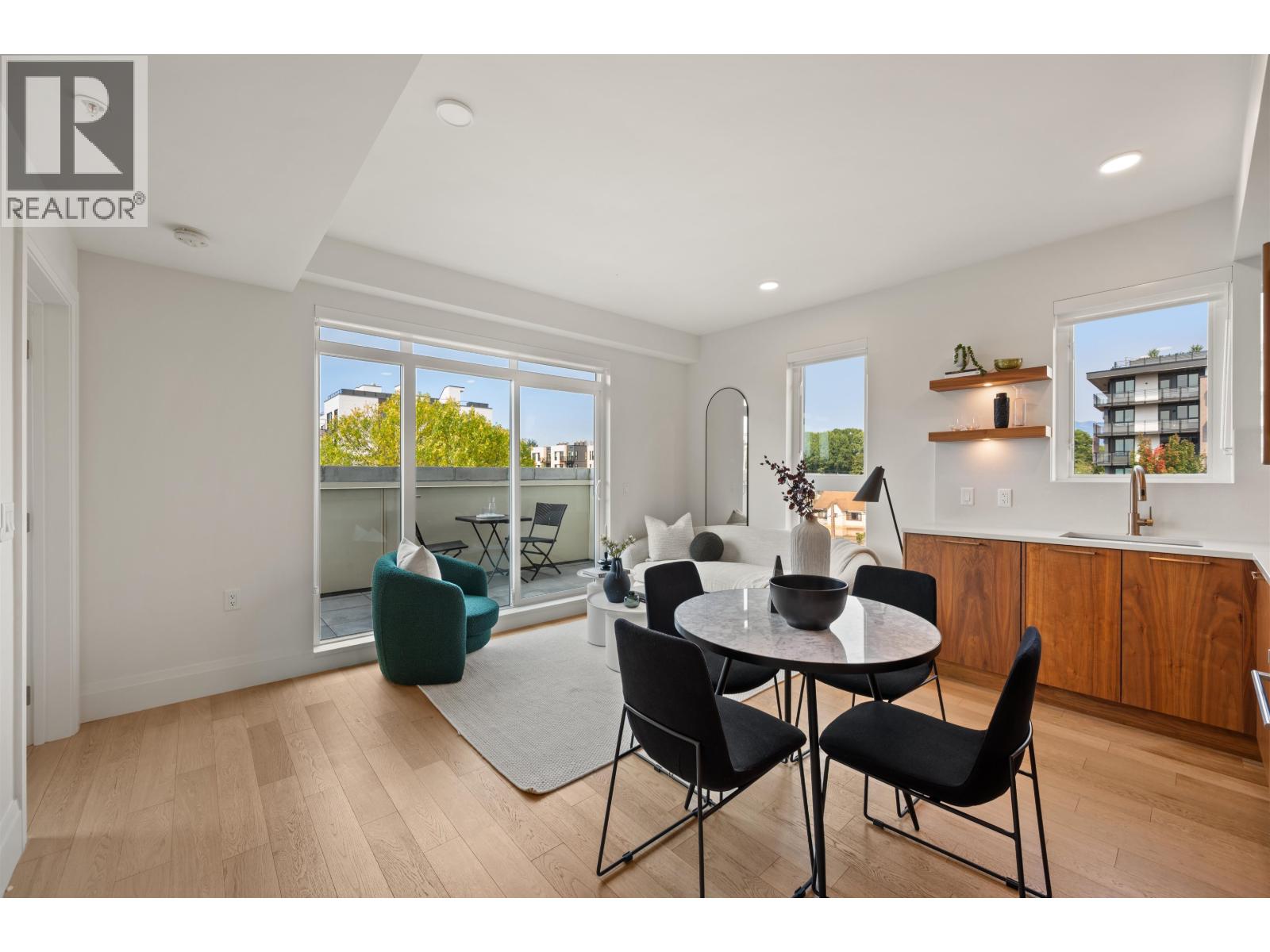 2550 Garden Drive Unit 411, Vancouver, BC V5N 4X6
