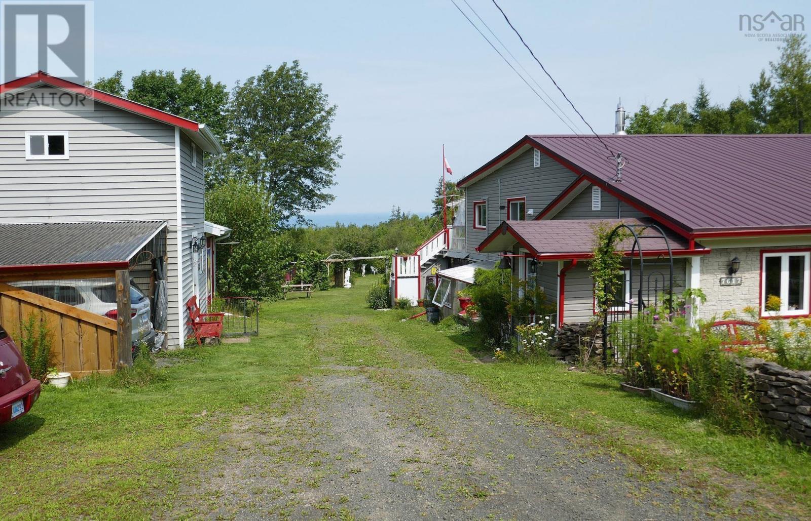 7617 Shore Rd, Hampton, NS B0S 1L0