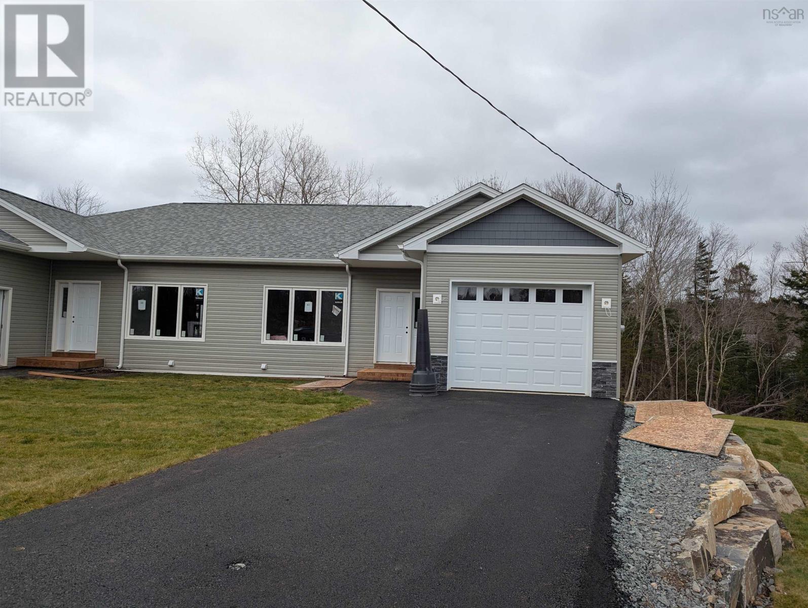 40 Shadebush Walk Unit 34, Upper Sackville, NS B4E 0X8