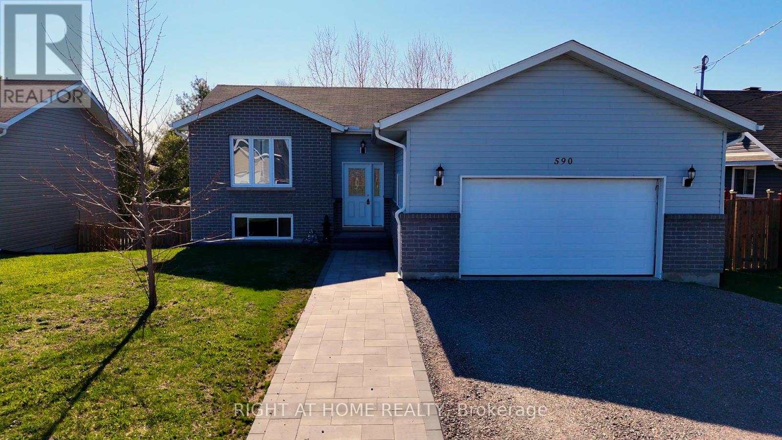 590 Demers St, West Nipissing Sturgeon Falls, ON P2B 0A1