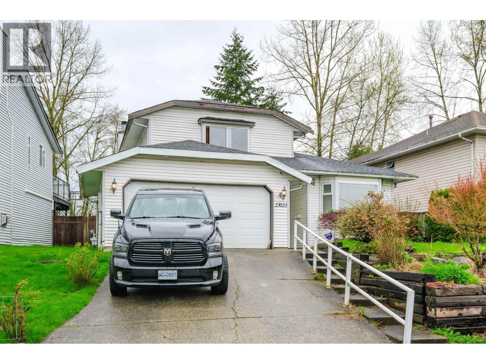 23023 Olund Cres, Maple Ridge, BC V2X 9L3