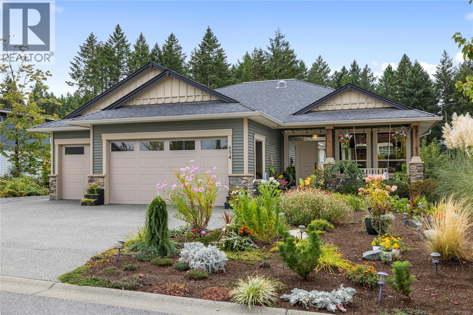 654 Sanderson Rd, Ladysmith, BC V9G 0A7