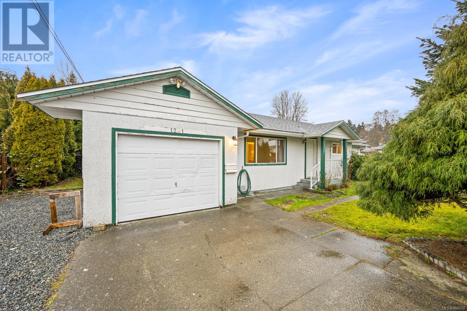 1241 21st Street, Courtenay, BC V9N 2C1