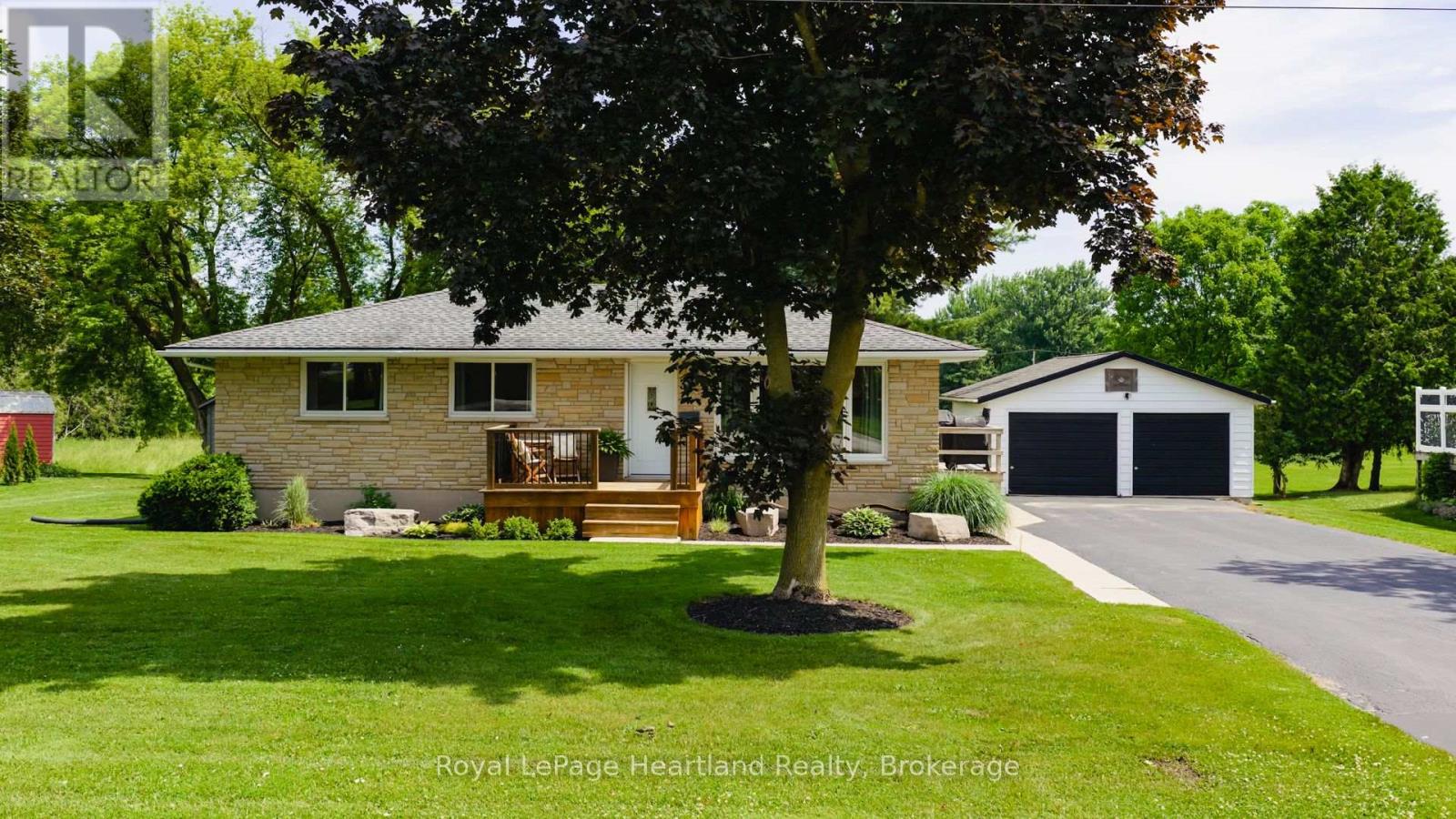 31 N North St N, Huron East, ON N0K 1G0