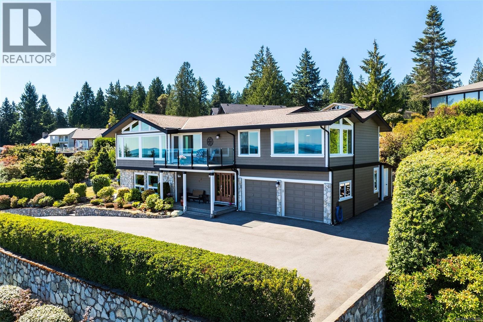 8874 Park Pacific Ter, North Saanich, BC V8L 4S1