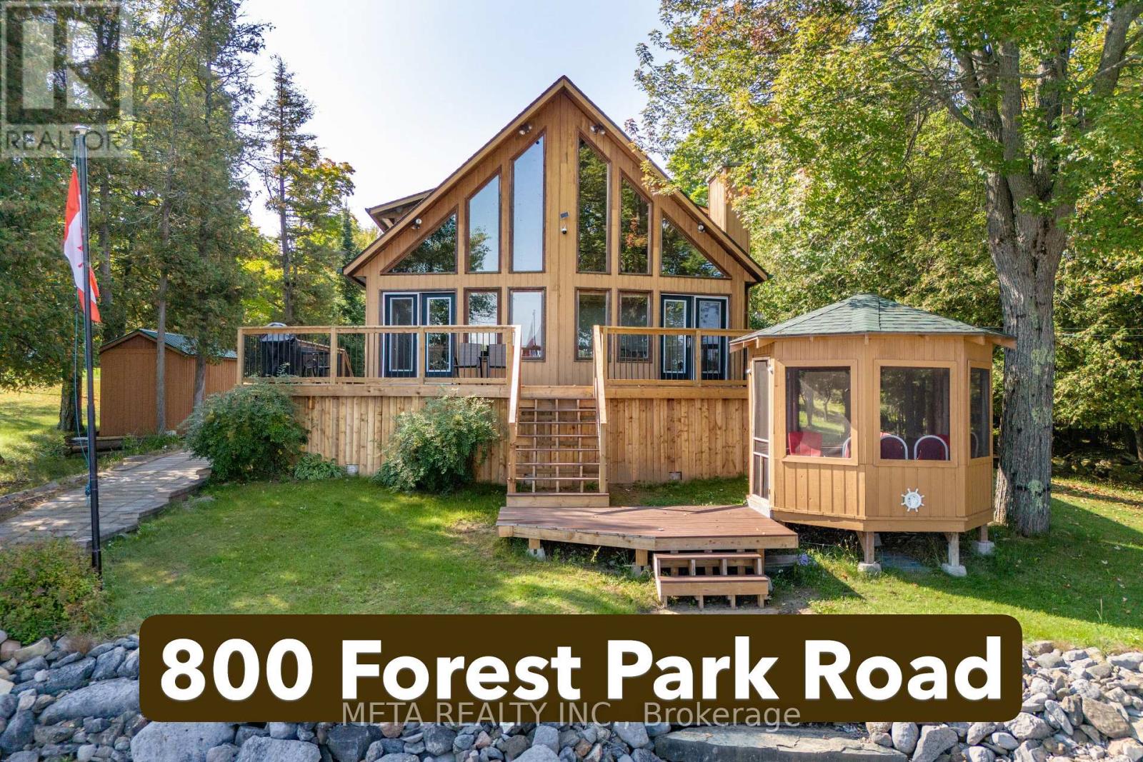 800 Forest Park Rd, Laurentian Valley, ON K8A 6W2