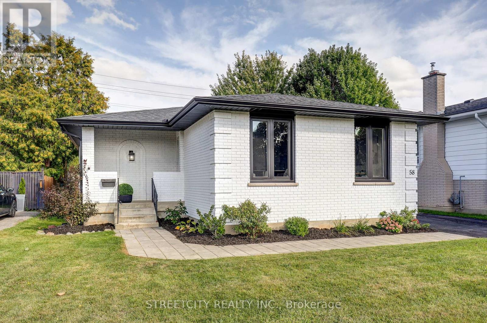 58 Manor Rd, St. Thomas, ON N5R 5N7